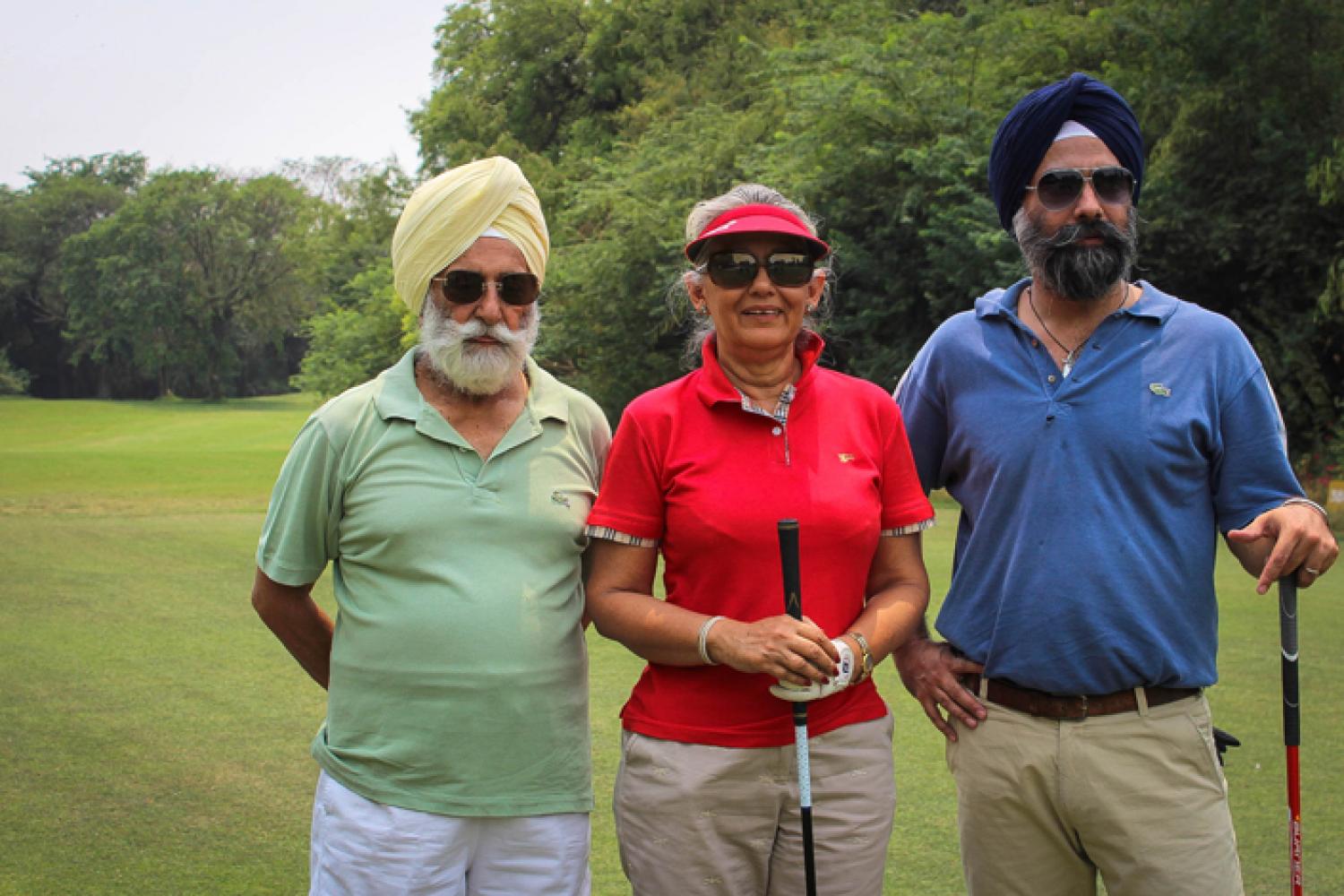 Une famille Sikh. Le père est membre du Club depuis 50 ans, la mère 12 ans, le fils 6 ans. (Raphael Badache/Cuej)
