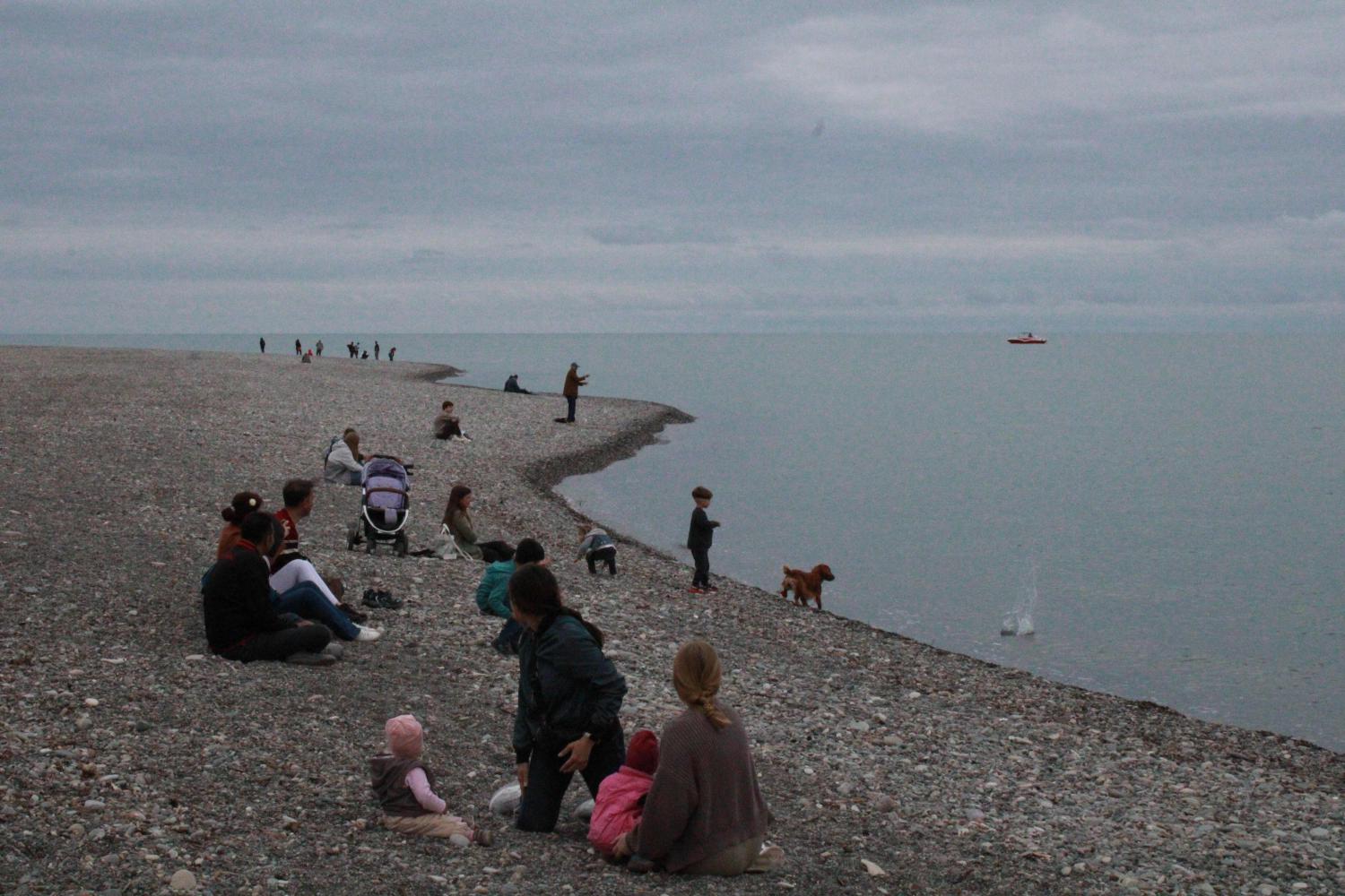 La plage est peu fréquentée avant l'été, sauf par les locaux. 