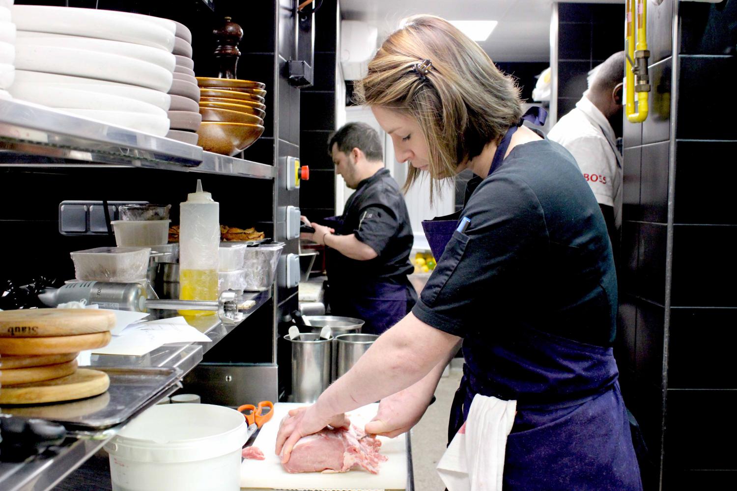 Louise Jacob, cheffe éxecutive du restaurant Pottoka à Paris