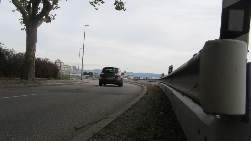 Le quai Jacoutot est emprunté par des travailleurs mais aussi par ceux qui se rendent dans la forêt de la Robertsau.