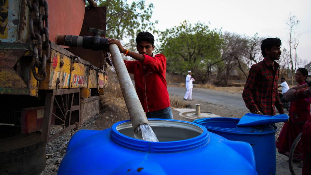 Tushar Sawantha – littéralement “faire jaillir l’eau” en maharati – est propriétaire d’un camion-citerne.
