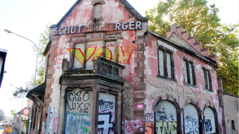 Rue du Port-du-Rhin. Ancienne Médecine du travail, désertée et laissée à l’abandon depuis plusieurs décennies.