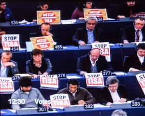 Accord sur le commerce de services: les eurodéputés veulent imposer leurs conditions