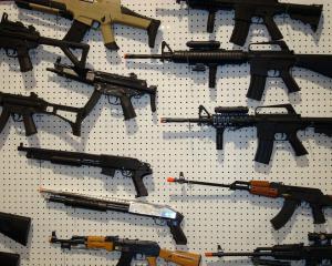 Le casse tête américain du port d'arme 