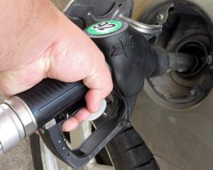 La fin du pétrole au rabais dans les pays producteurs