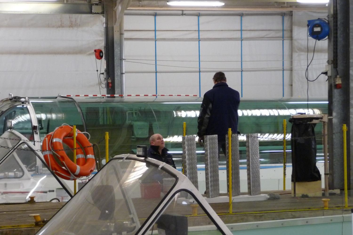 Pendant cette période d'arrêt, les salariés entretiennent les bateaux. Clément Lacaton/CUEJ