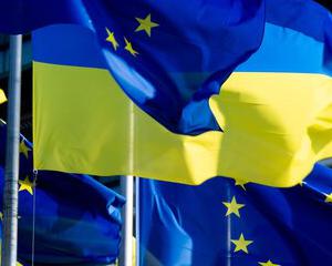 Un an après son invasion, l’Ukraine peut-elle pousser les portes de l’UE ?