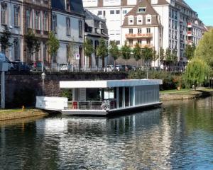 Un radeau 2.0 quai Saint-Étienne