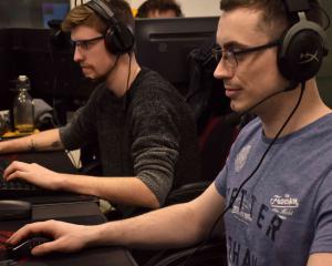 Mulhouse : Des jeunes décrocheurs saisissent la Ligne numérique
