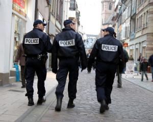 Projet d'attentat : garde à vue prolongée pour les trois suspects